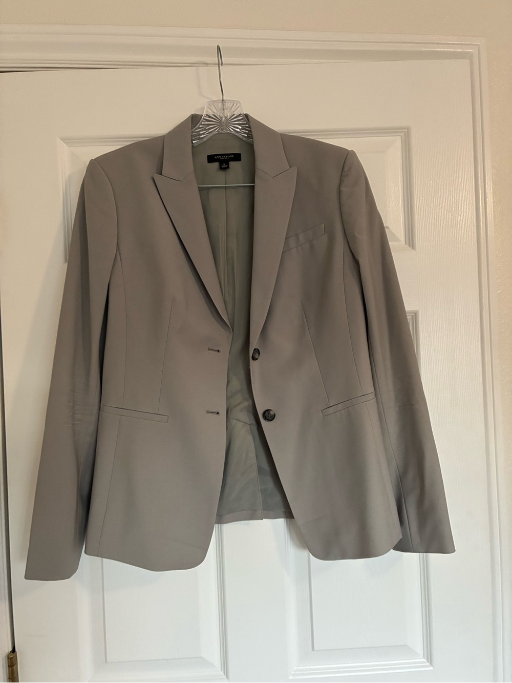 Ann Taylor Women’s  Light Gray Two-Button Blazer
